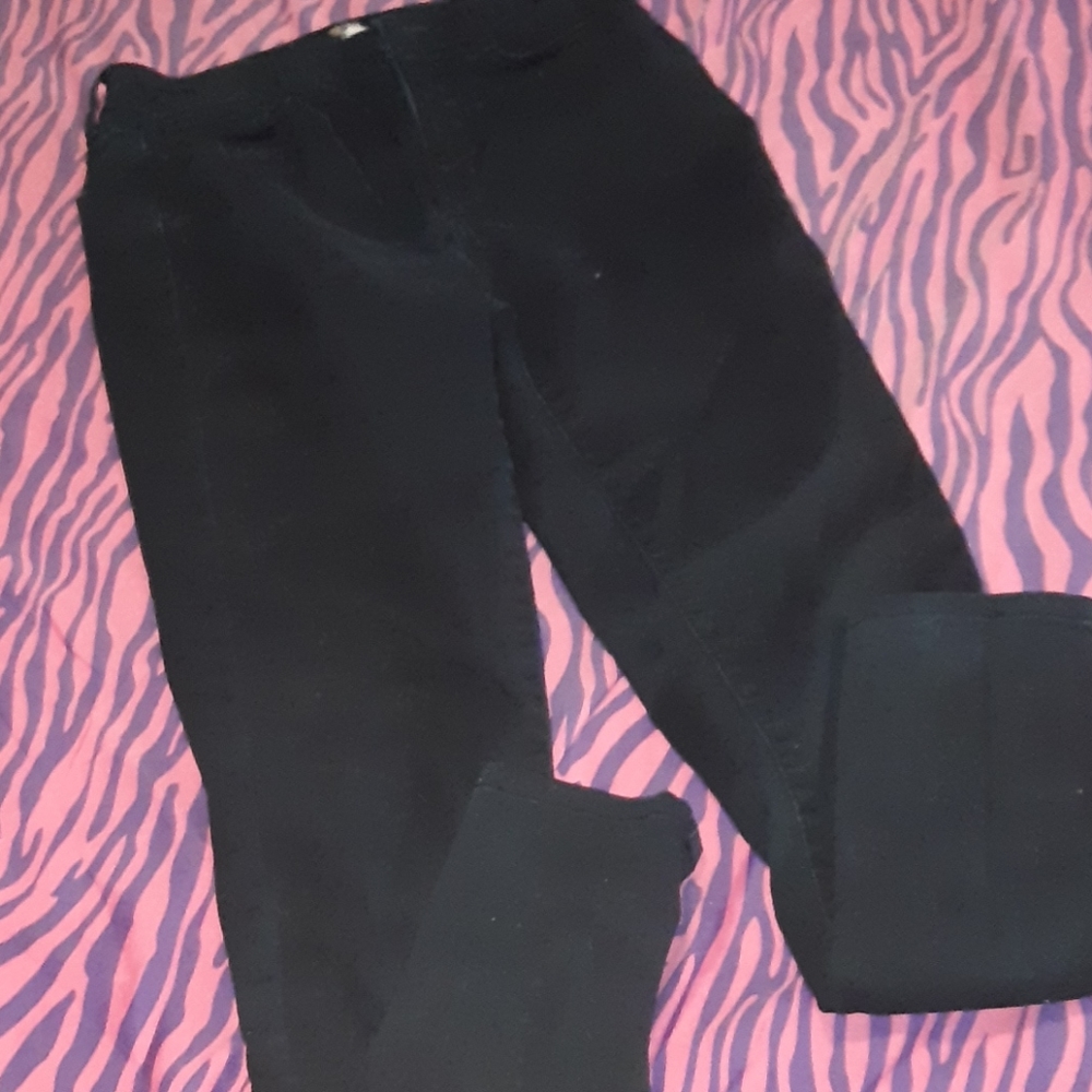 Black skinny jeans♡